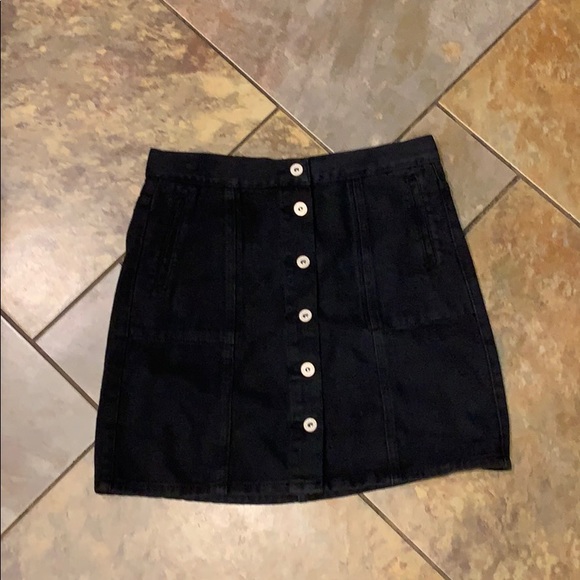 Umgee Dresses & Skirts - Umgee Womens 28" Black Denim Midi Skirt